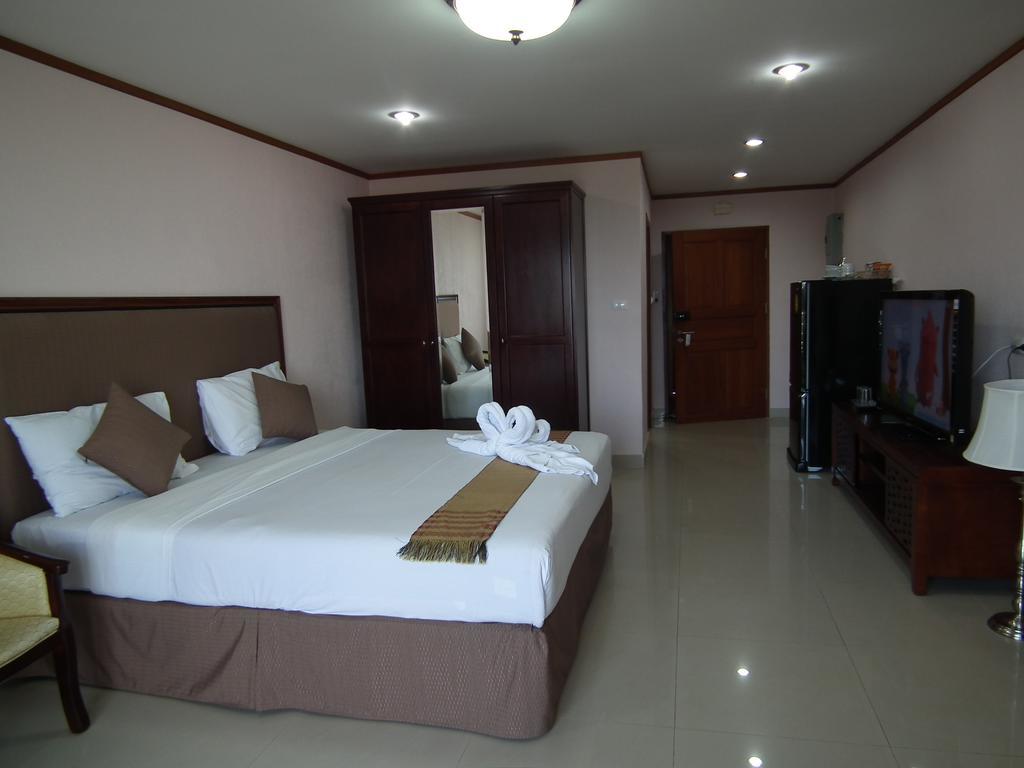 Apartamento Abricole At Pattaya Hill Exterior foto