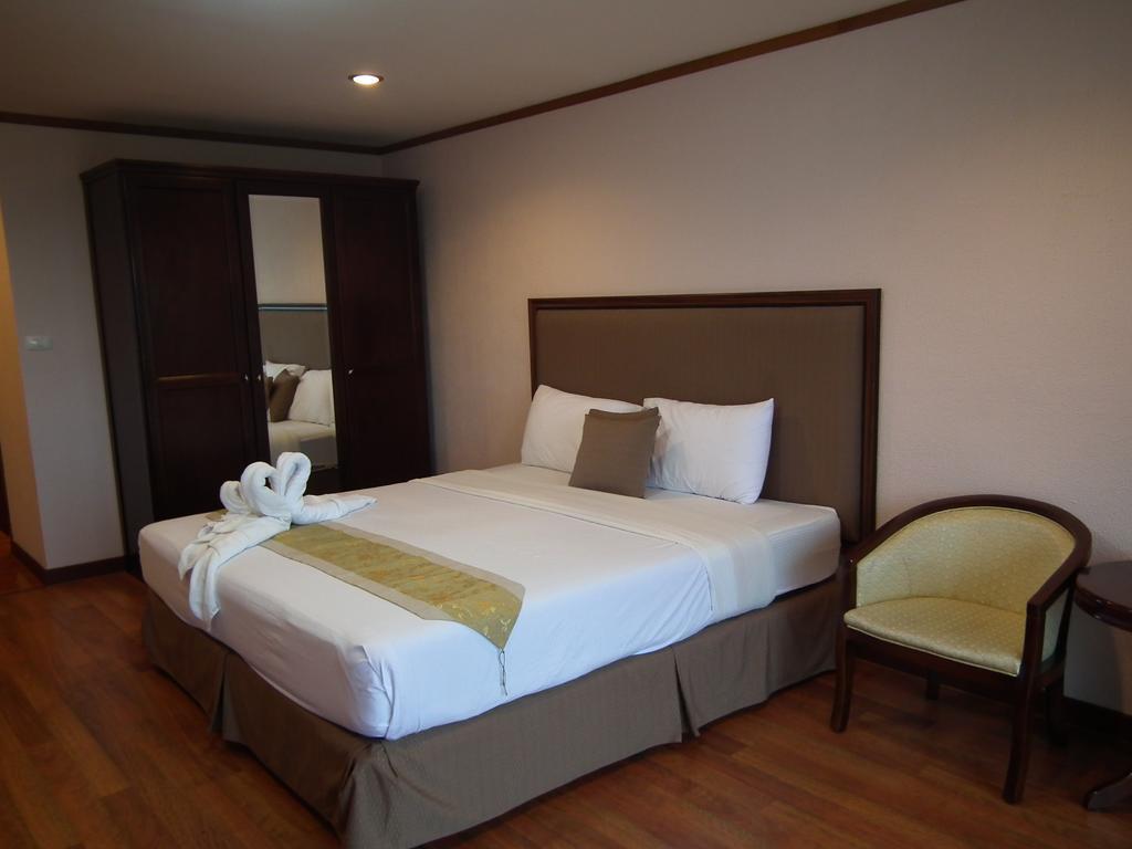 Apartamento Abricole At Pattaya Hill Exterior foto