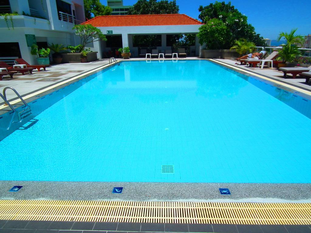 Apartamento Abricole At Pattaya Hill Exterior foto