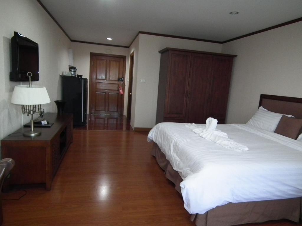 Apartamento Abricole At Pattaya Hill Exterior foto