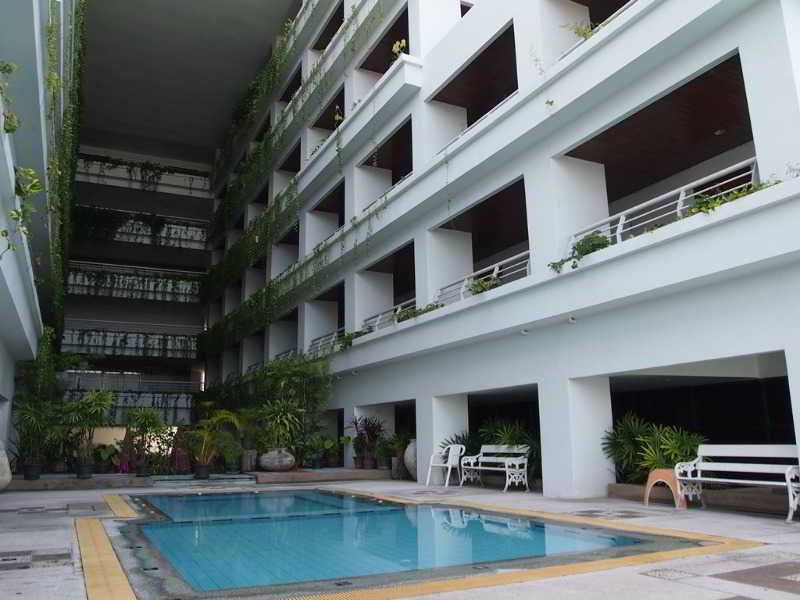 Apartamento Abricole At Pattaya Hill Exterior foto