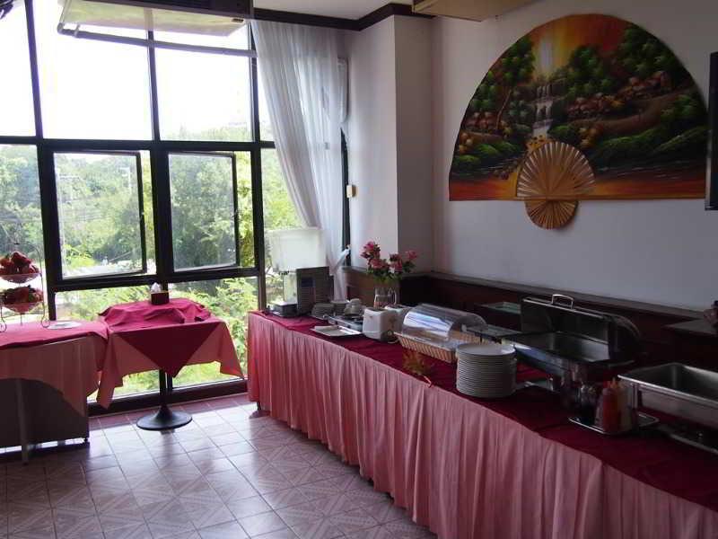 Apartamento Abricole At Pattaya Hill Exterior foto
