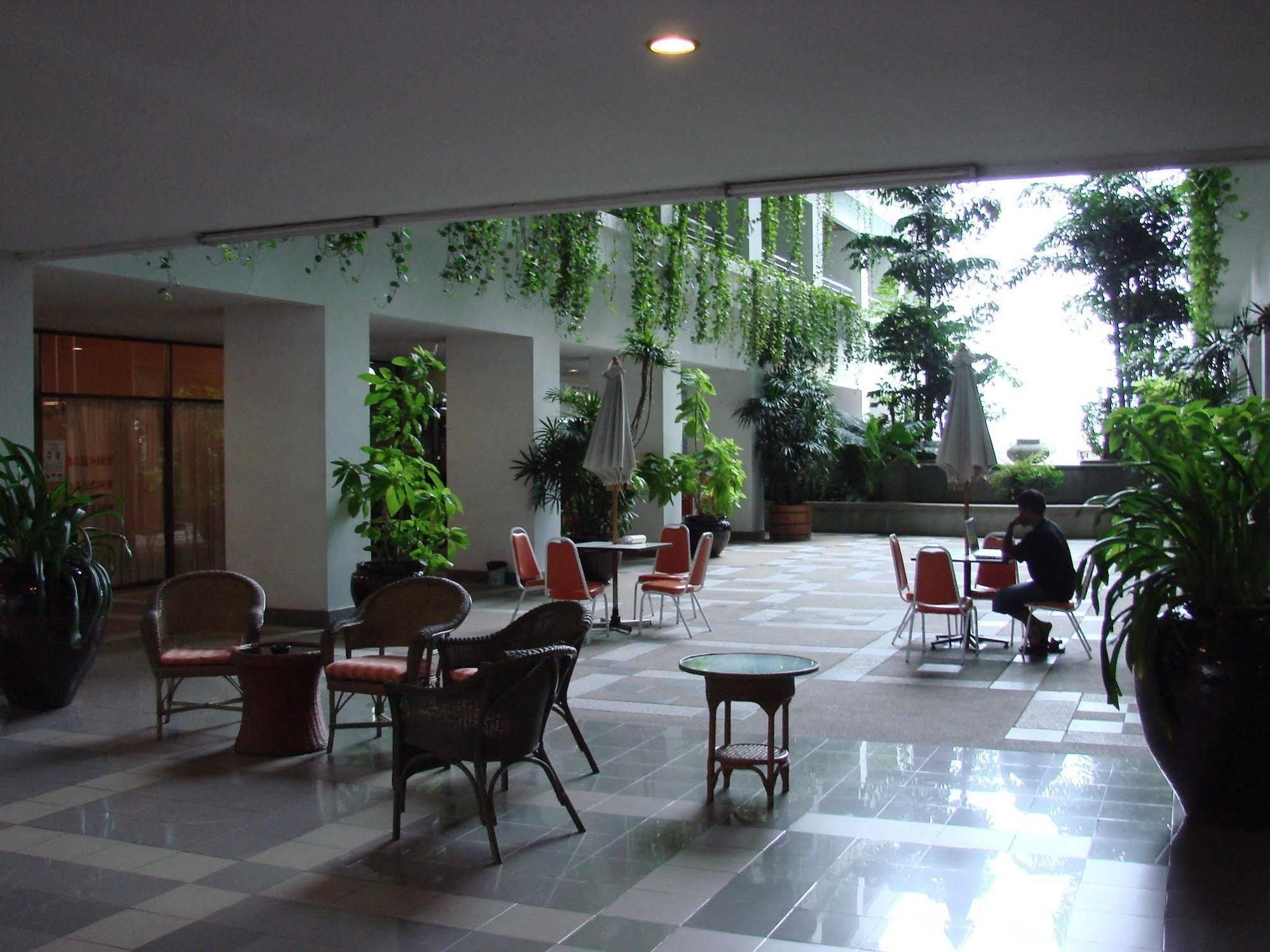 Apartamento Abricole At Pattaya Hill Exterior foto
